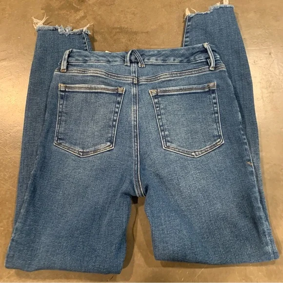Good American Blue Ankle Cropped Jeans with Distressed Hem - Picture 5 of 13
